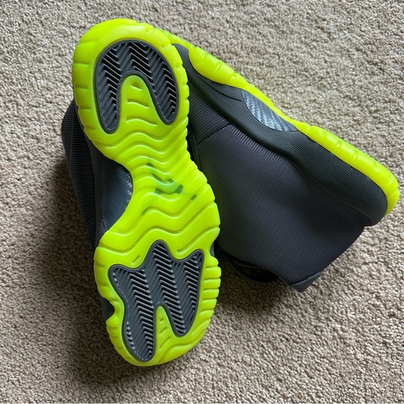 NIKE AIR JORDAN FUTURE DARK GREY - Picture 4 of 8